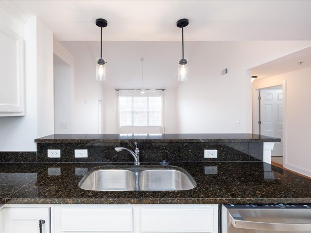 3201 Aspen Grove Dr Apt H10, Franklin, TN 37067