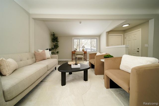 19348 Woodcrest Street, Harper Woods, MI 48225