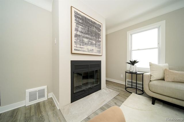 19348 Woodcrest Street, Harper Woods, MI 48225