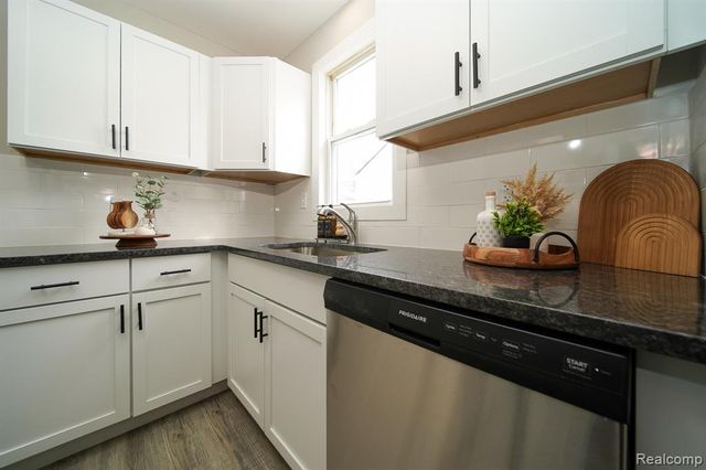 19348 Woodcrest Street, Harper Woods, MI 48225