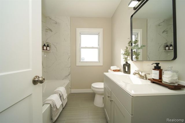 19348 Woodcrest Street, Harper Woods, MI 48225