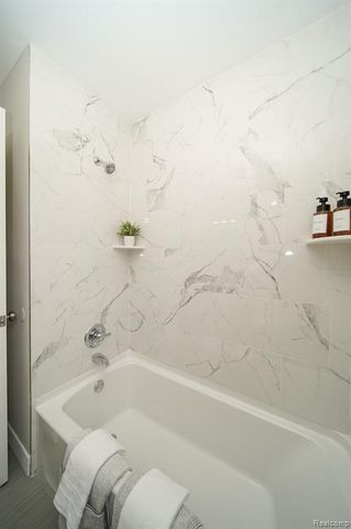 19348 Woodcrest Street, Harper Woods, MI 48225