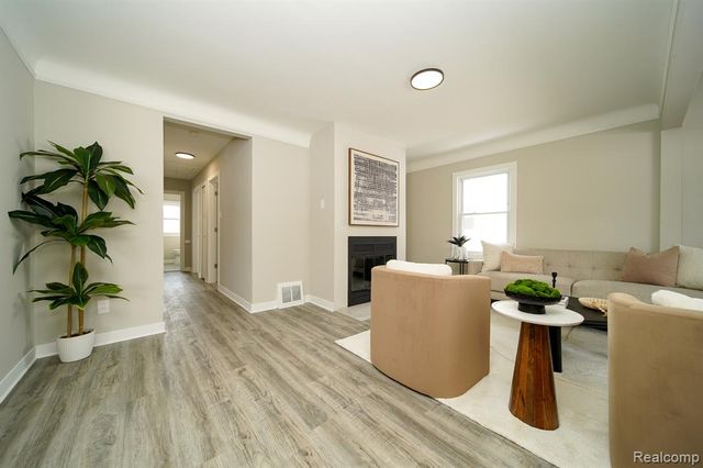 19348 Woodcrest Street, Harper Woods, MI 48225