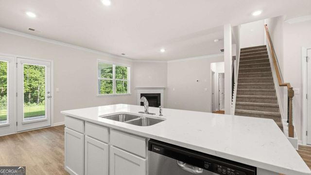 250 Sandy Oak Drive, Loganville, GA 30052