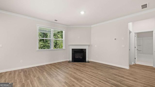 250 Sandy Oak Drive, Loganville, GA 30052