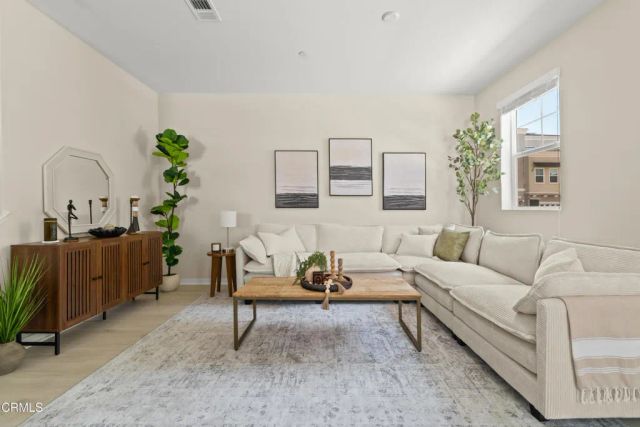 749 Winchester Drive, Oxnard, CA 93030