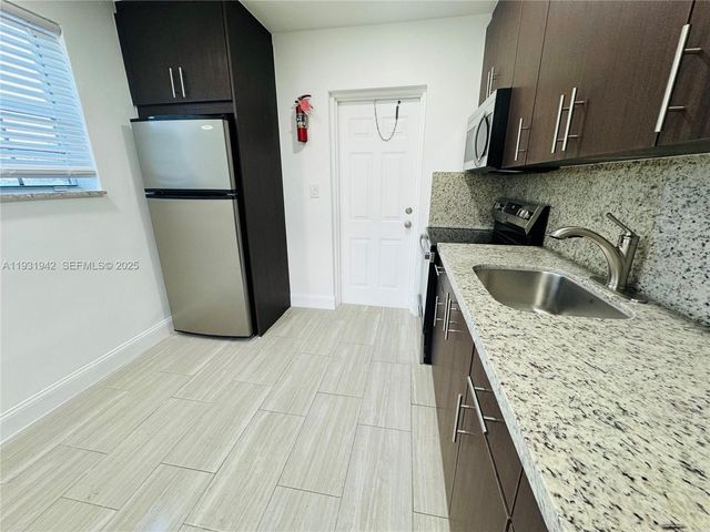 631 NW 11th Ave A, Fort Lauderdale, FL 33311