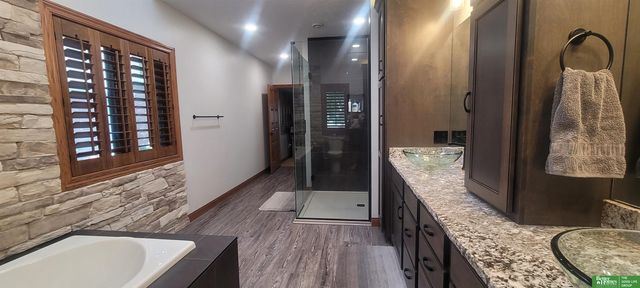 900 Saint Andrews Court, York, NE 68467