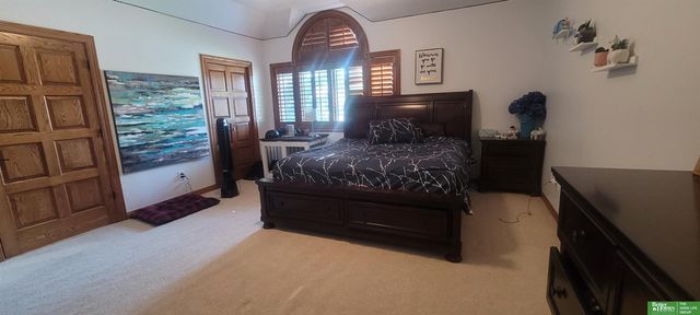 900 Saint Andrews Court, York, NE 68467