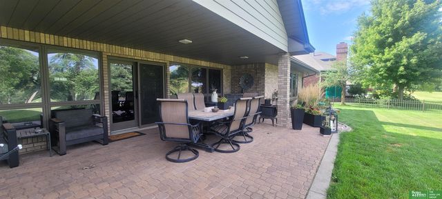 900 Saint Andrews Court, York, NE 68467