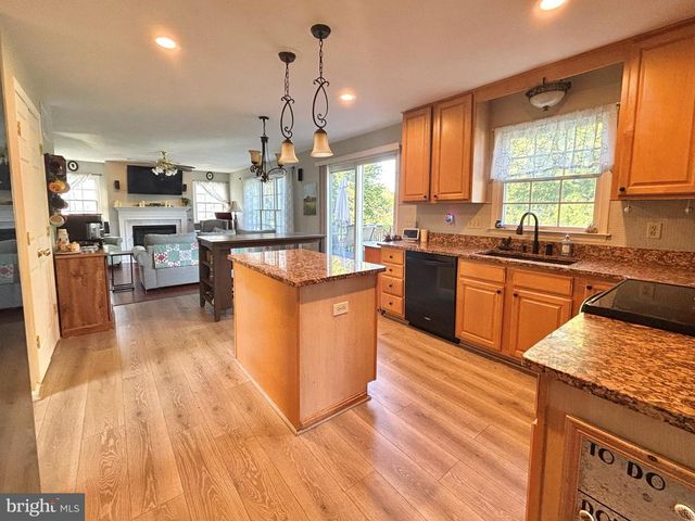 105 DEERWOODS PL, Myersville, MD 21773
