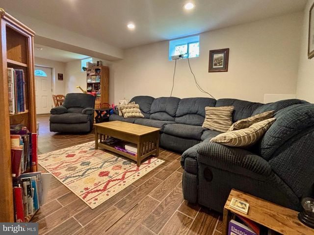 105 DEERWOODS PL, Myersville, MD 21773