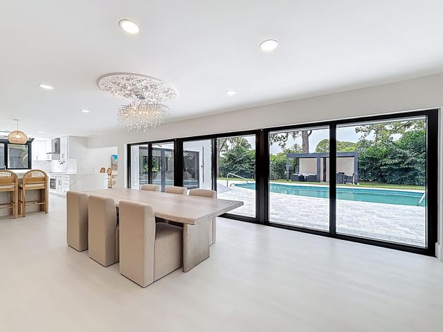 5100 Pineview Circle, Delray Beach, FL 33445
