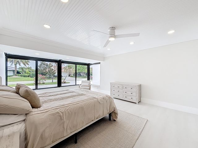 5100 Pineview Circle, Delray Beach, FL 33445
