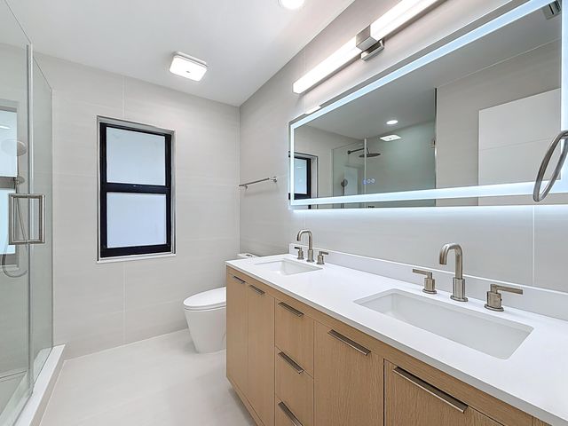 5100 Pineview Circle, Delray Beach, FL 33445