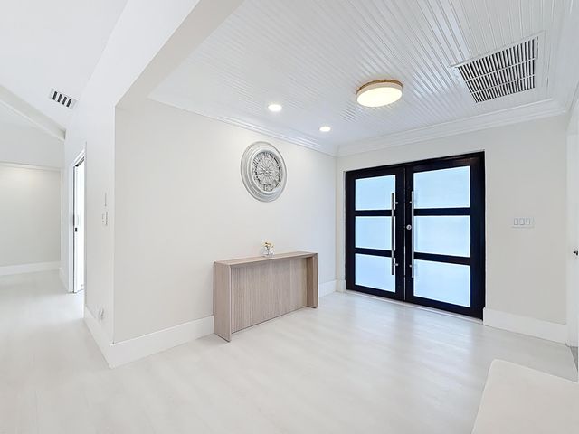 5100 Pineview Circle, Delray Beach, FL 33445