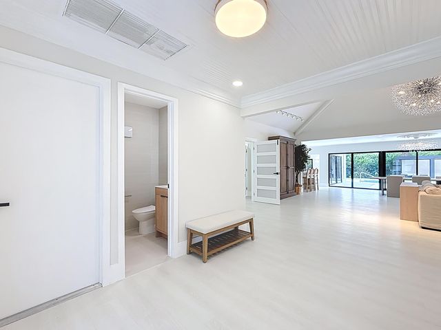 5100 Pineview Circle, Delray Beach, FL 33445