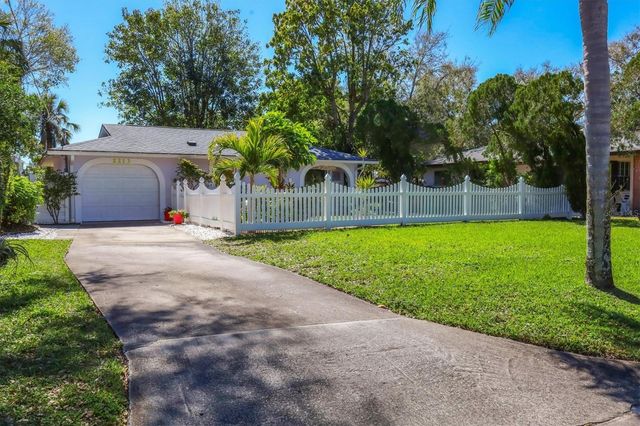 2213 19TH AVENUE W, Bradenton, FL 34205