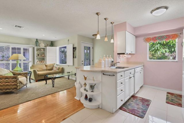 2213 19TH AVENUE W, Bradenton, FL 34205