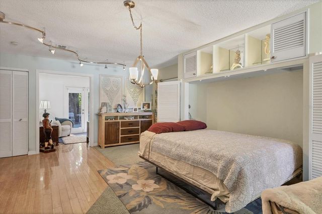 2213 19TH AVENUE W, Bradenton, FL 34205