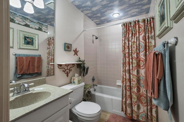 2213 19TH AVENUE W, Bradenton, FL 34205