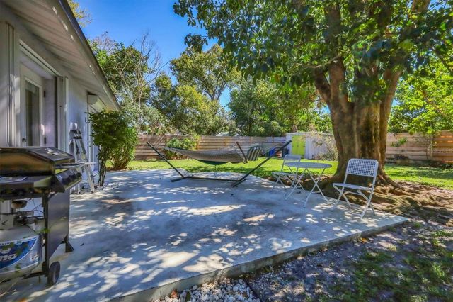 2213 19TH AVENUE W, Bradenton, FL 34205