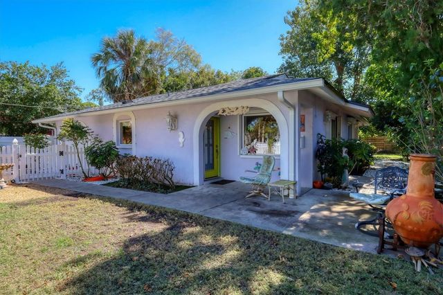 2213 19TH AVENUE W, Bradenton, FL 34205