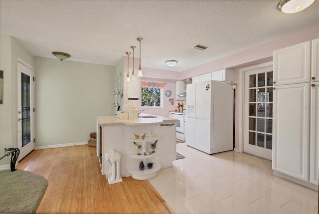 2213 19TH AVENUE W, Bradenton, FL 34205