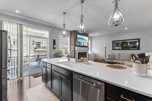 11502 81st Place N, Maple Grove, MN 55369