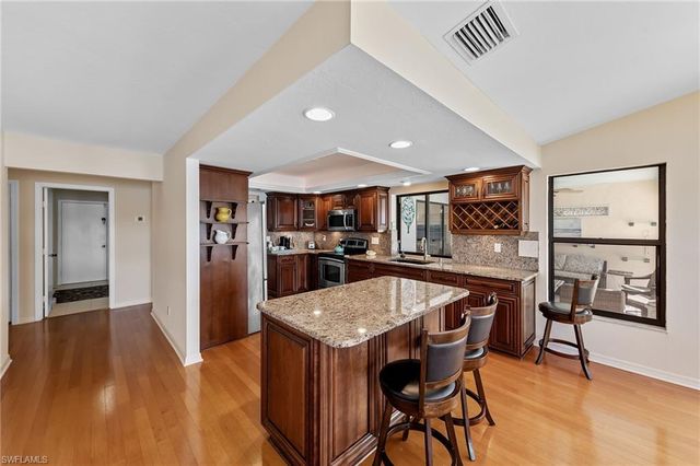 1420 SW 36th TER, Cape Coral, FL 33914