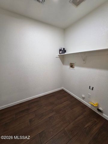 9025 N Grafton Avenue, Tucson, AZ 85742