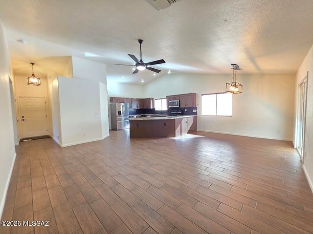 9025 N Grafton Avenue, Tucson, AZ 85742
