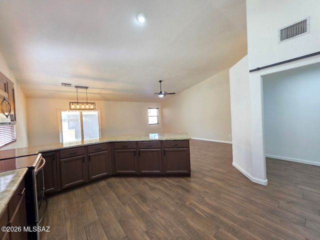 9025 N Grafton Avenue, Tucson, AZ 85742