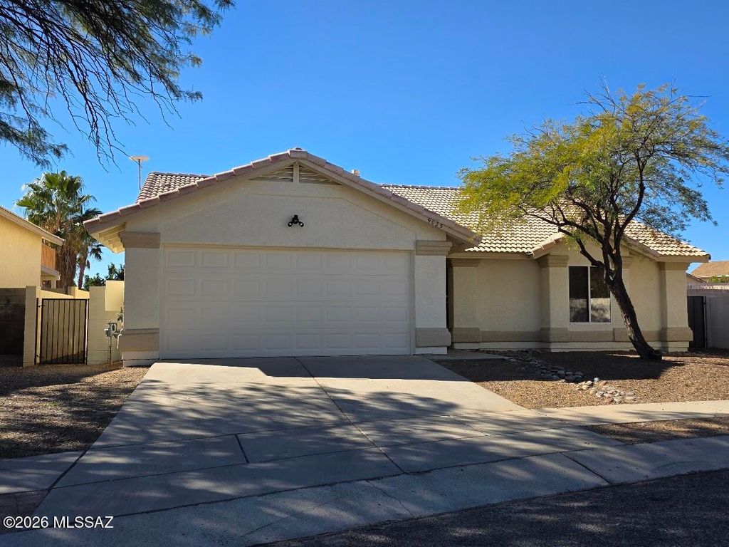 9025 N Grafton Avenue, Tucson, AZ 85742
