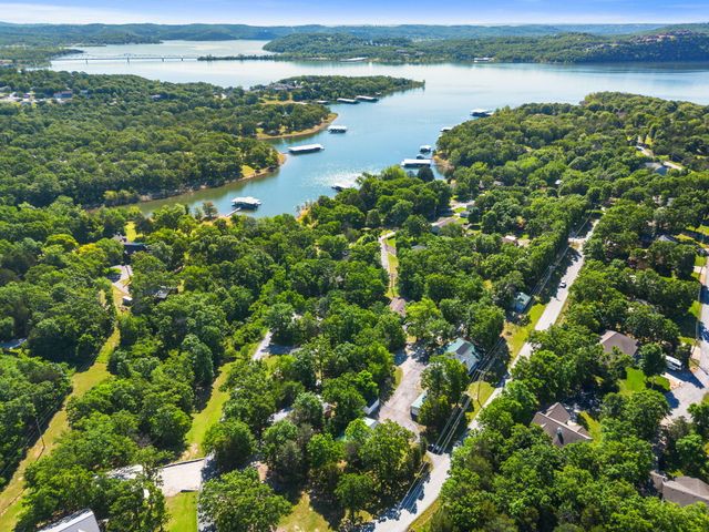 121 Forest Lane, Kimberling City, MO 65686
