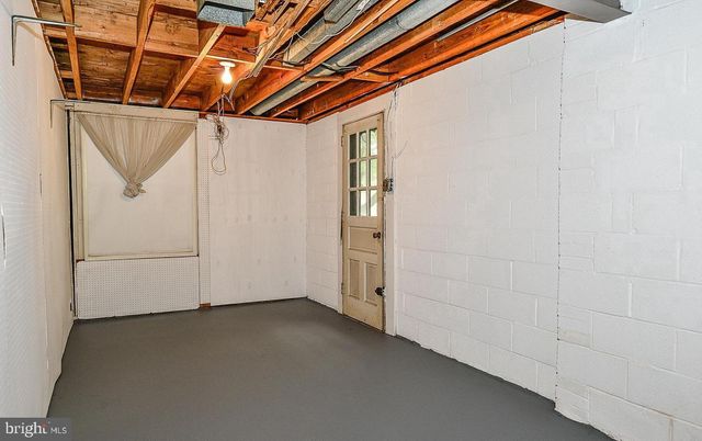 9531 OLD CREEK DR, Fairfax, VA 22032