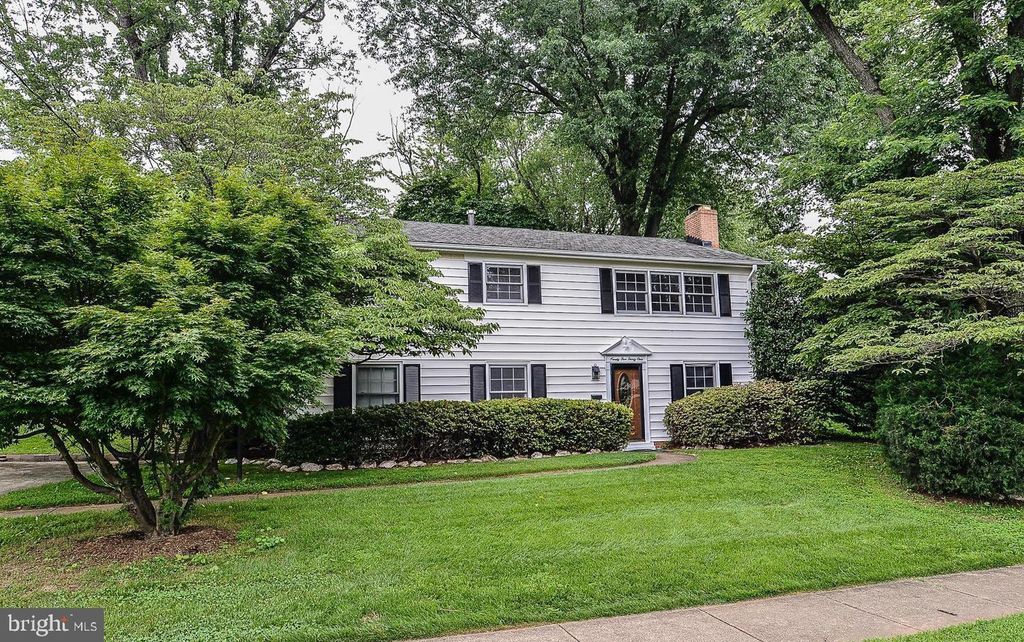 9531 OLD CREEK DR, Fairfax, VA 22032