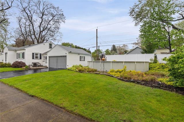 54 Paxton Road, Irondequoit, NY 14617