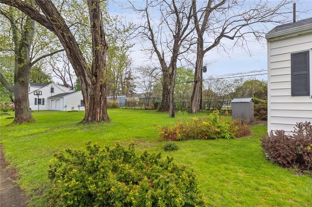 54 Paxton Road, Irondequoit, NY 14617