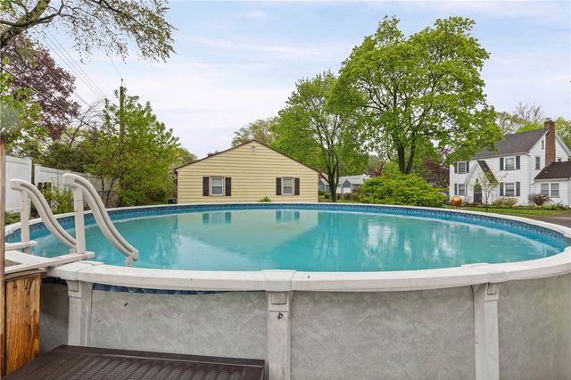 54 Paxton Road, Irondequoit, NY 14617