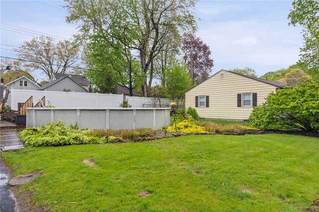54 Paxton Road, Irondequoit, NY 14617