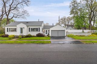 54 Paxton Road, Irondequoit, NY 14617