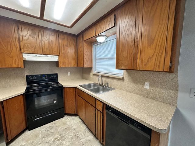 3628 Peregrine Drive, Norman, OK 73072