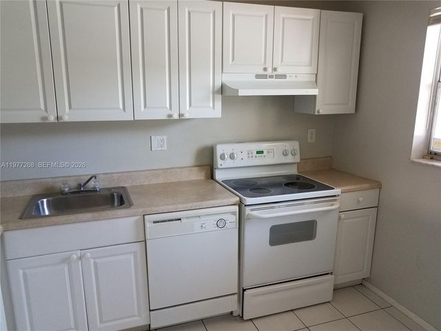 8605 W Sample Rd 111, Coral Springs, FL 33065