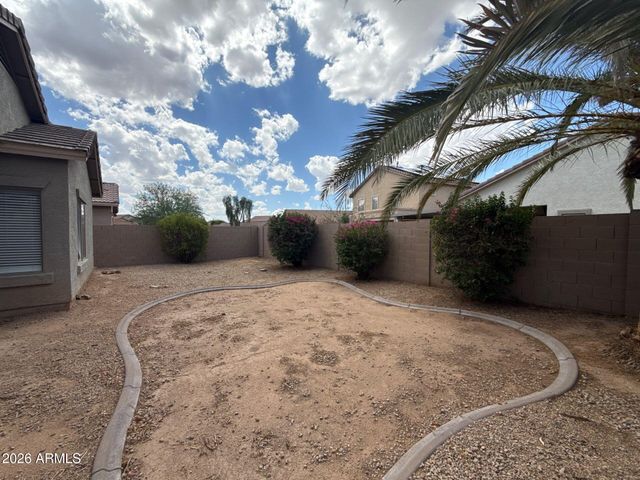 8858 W HILTON Avenue, Tolleson, AZ 85353
