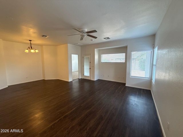 8858 W HILTON Avenue, Tolleson, AZ 85353