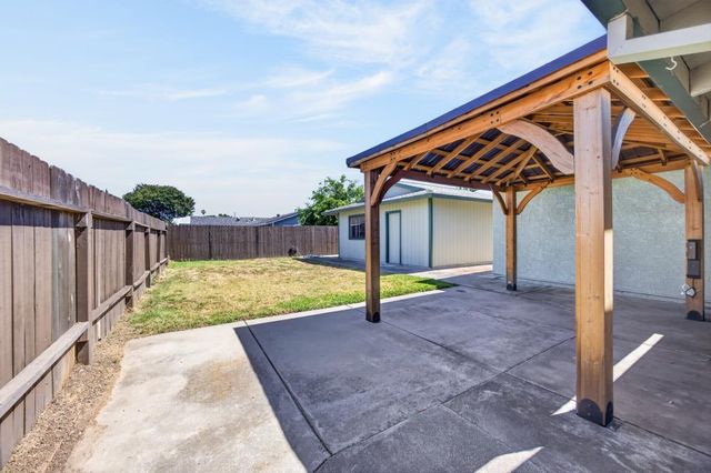 2300 Covered Wagon Cir, Elverta, CA 95626