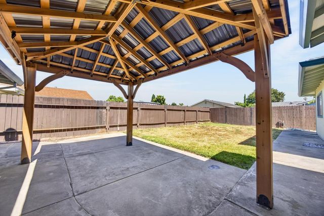 2300 Covered Wagon Cir, Elverta, CA 95626