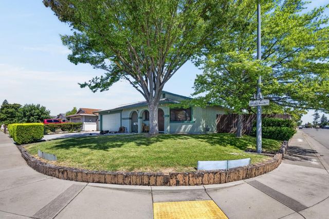 2300 Covered Wagon Cir, Elverta, CA 95626