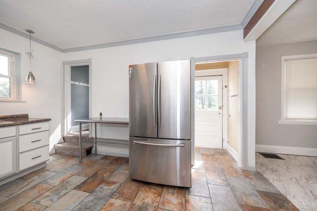 2693 Montana Avenue, Cincinnati, OH 45211